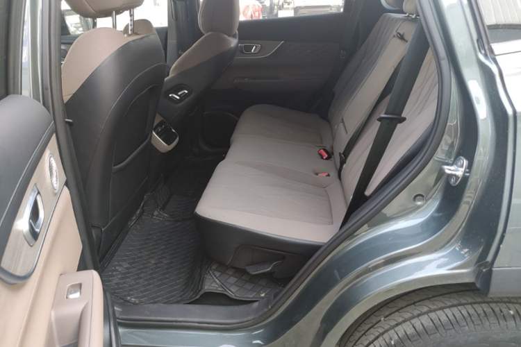Used Chery Tiggo 8 PLUS 2025 290TGDI DCT Prestige 5-Seater Left Rear Seat