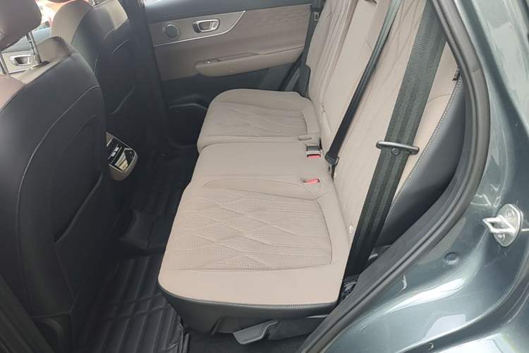 Used Chery Tiggo 8 PLUS 2025 290TGDI DCT Prestige 5-Seater Left Rear Seat