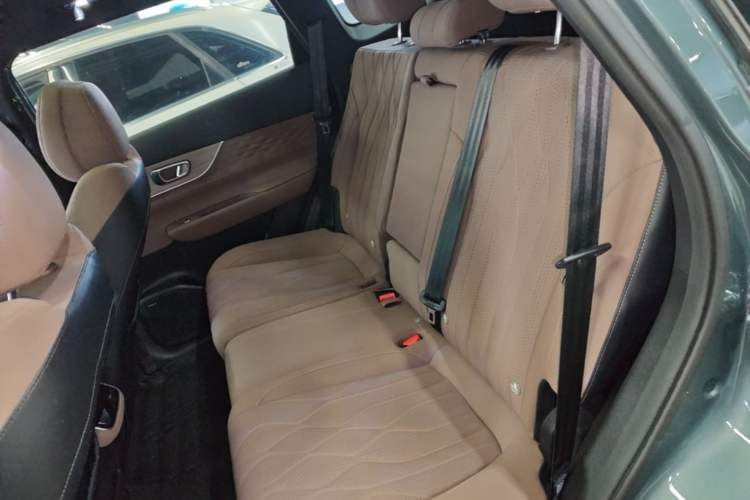 Used Chery Tiggo 8 PLUS 2025 290TGDI DCT Prestige 5-Seater Left Rear Seat