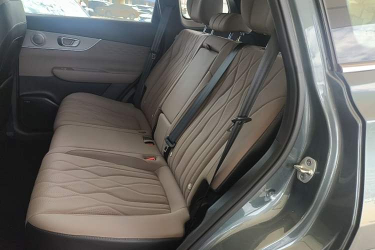 Used Chery Tiggo 8 PLUS 2025 290TGDI DCT Prestige 5-Seater Left Rear Seat