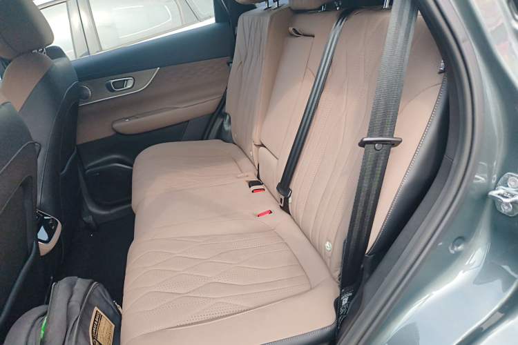 Used Chery Tiggo 8 PLUS 2025 290TGDI DCT Prestige 5-Seater Left Rear Seat