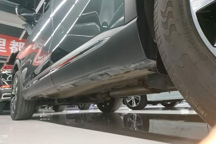 Used Chery Tiggo 8 PLUS 2025 290TGDI DCT Luxury 5-Seater Left Side Sill