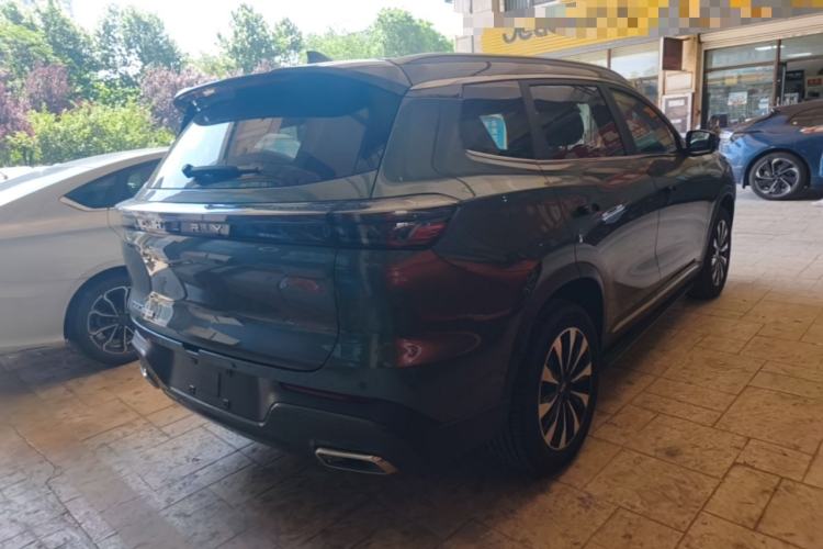 Used Chery Tiggo 8 PLUS 2025 290TGDI DCT Prestige 5-Seater Rear Right 45 Deg