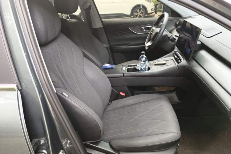 Used Chery Tiggo 8 PLUS 2025 290TGDI DCT Comfort Edition 5 Seats Right Front Seat