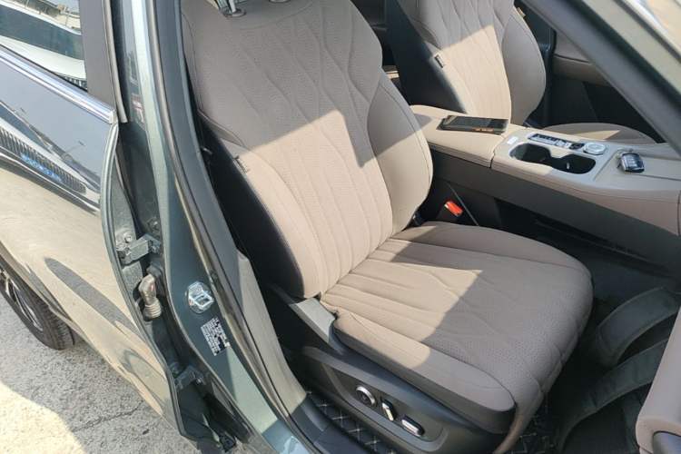 Used Chery Tiggo 8 PLUS 2025 290TGDI DCT Prestige 5-Seater Right Front Seat