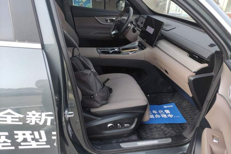 Used Chery Tiggo 8 PLUS 2025 290TGDI DCT Prestige 5-Seater Right Front Seat