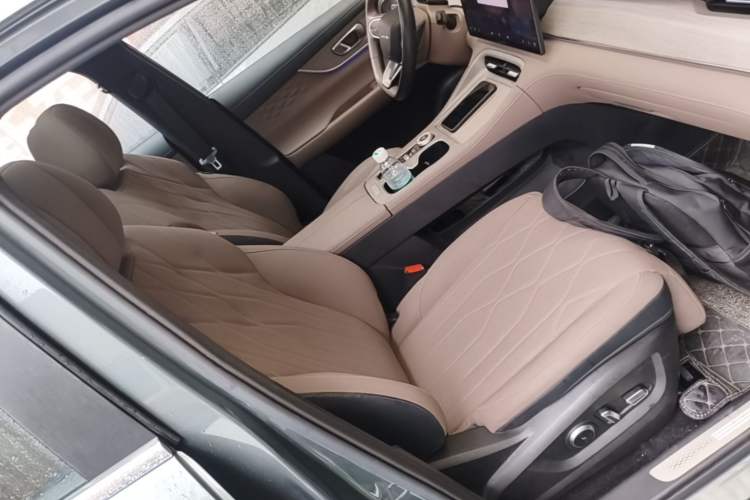 Used Chery Tiggo 8 PLUS 2025 290TGDI DCT Prestige 5-Seater Right Front Seat