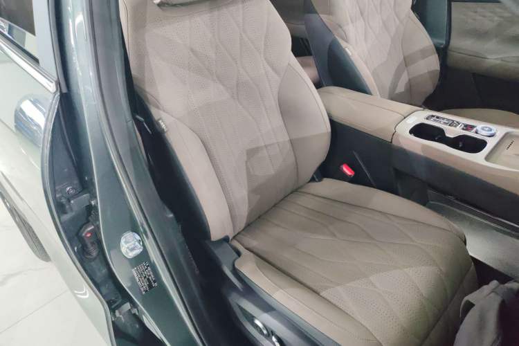 Used Chery Tiggo 8 PLUS 2025 290TGDI DCT Prestige 5-Seater Right Front Seat