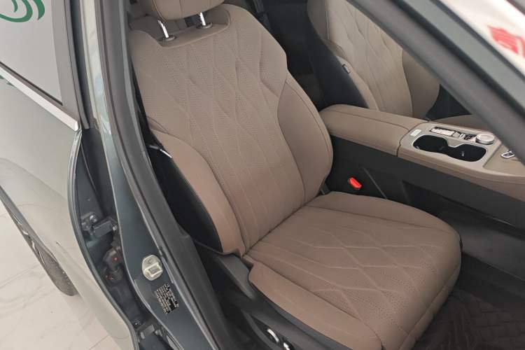 Used Chery Tiggo 8 PLUS 2025 290TGDI DCT Prestige 5-Seater Right Front Seat