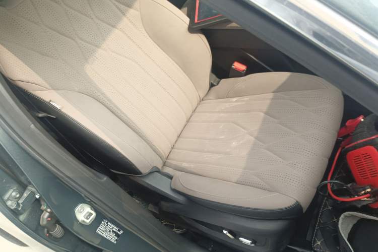 Used Chery Tiggo 8 PLUS  Right Front Seat