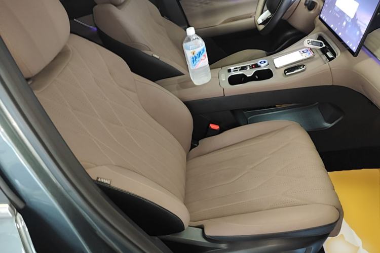 Used Chery Tiggo 8 PLUS 2025 290TGDI DCT Prestige 5-Seater Right Front Seat