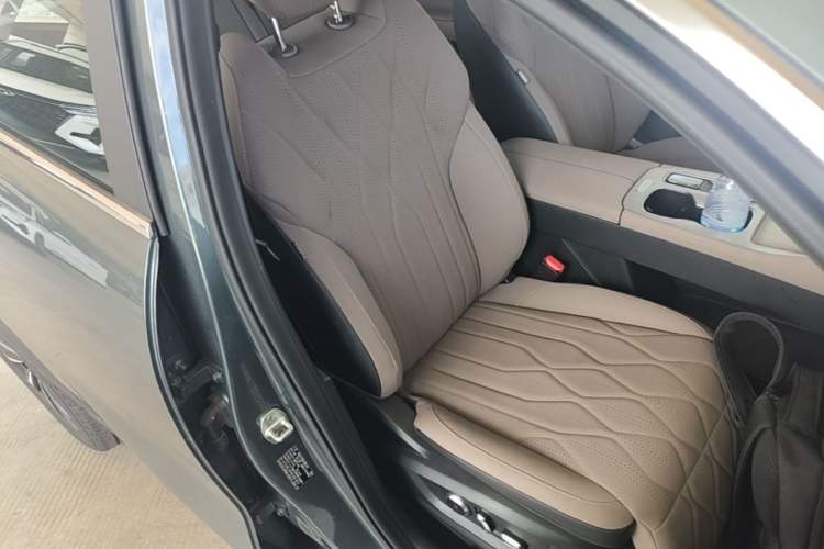 Used Chery Tiggo 8 PLUS 2025 290TGDI DCT Prestige 5-Seater Right Front Seat