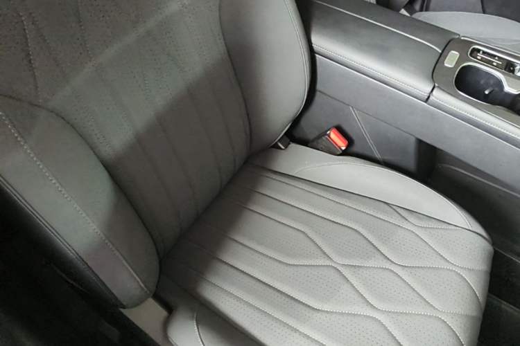 Used Chery Tiggo 8 PLUS 2025 290TGDI DCT Luxury 5-Seater Right Front Seat