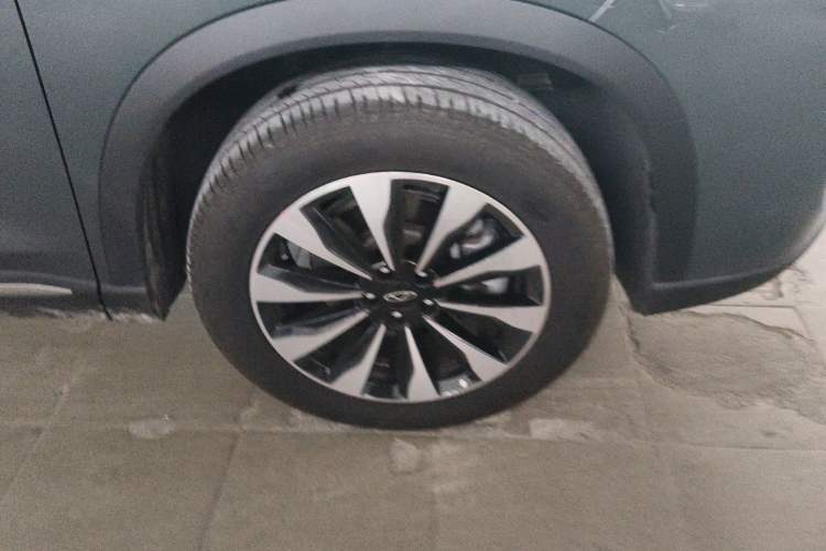 Used Chery Tiggo 8 PLUS 2025 290TGDI DCT Luxury 5-Seater Right Front Wheel Hub