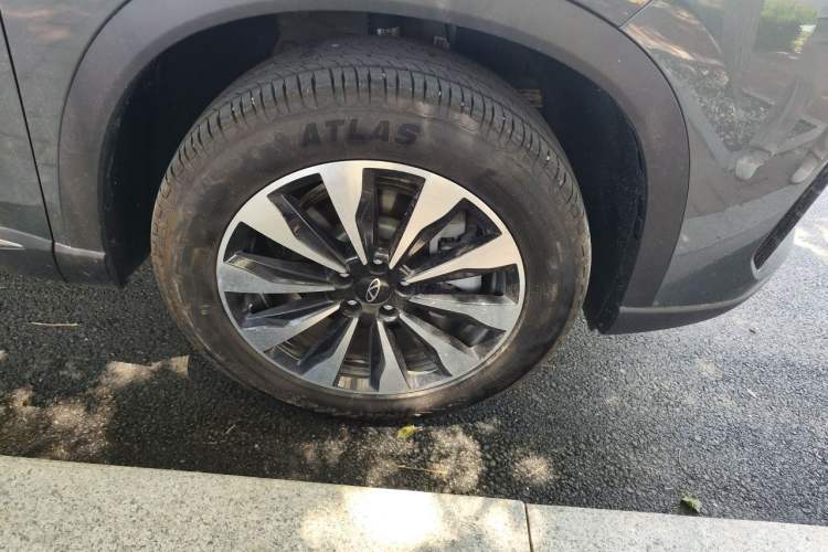 Used Chery Tiggo 8 PLUS 2025 Model 290TGDI DCT Chufeng Edition—5 Seaters Right Front Wheel Hub