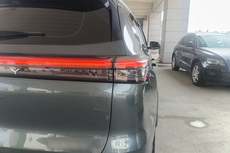 Used Chery Tiggo 8 PLUS 2025 290TGDI DCT Prestige 7-Seater Right Rear Taillight
