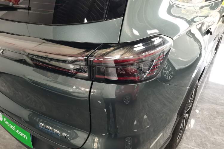 Used Chery Tiggo 8 PLUS 2025 290TGDI DCT Prestige 5-Seater Right Rear Taillight