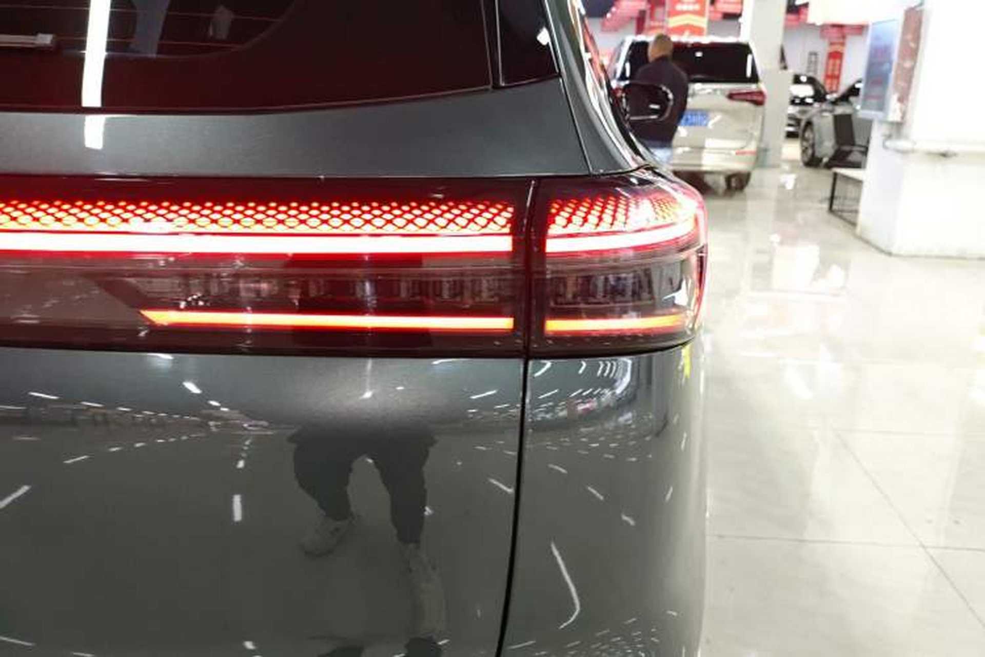 Used Chery Tiggo 8 PLUS 2025 290TGDI DCT Prestige 5-Seater Right Rear Taillight