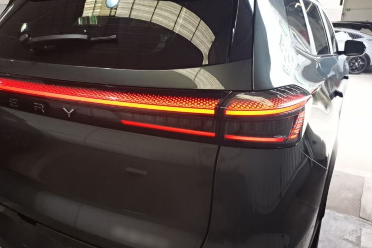 Used Chery Tiggo 8 PLUS 2025 Model 290TGDI DCT Chengshi Edition Right Rear Taillight
