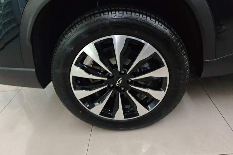 Used Chery Tiggo 8 PLUS 2025 290TGDI DCT Luxury 5-Seater Right Rear Wheel Hub