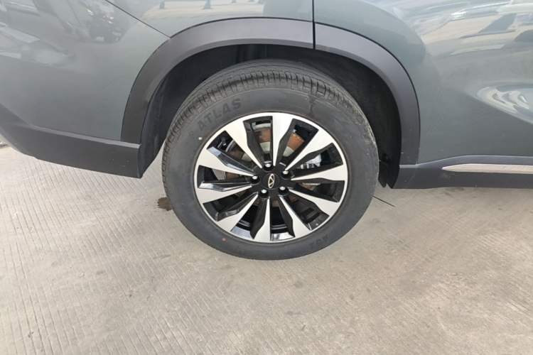 Used Chery Tiggo 8 PLUS 2025 290TGDI DCT Prestige 5-Seater Right Rear Wheel Hub