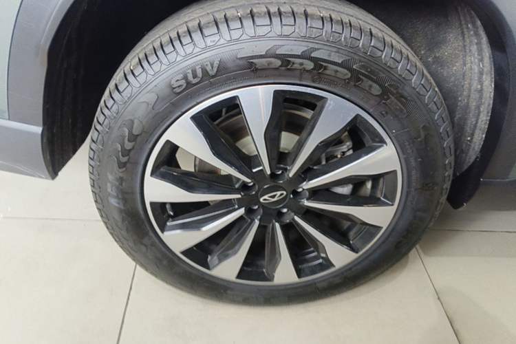 Used Chery Tiggo 8 PLUS 2025 290TGDI DCT Luxury 5-Seater Right Rear Wheel Hub