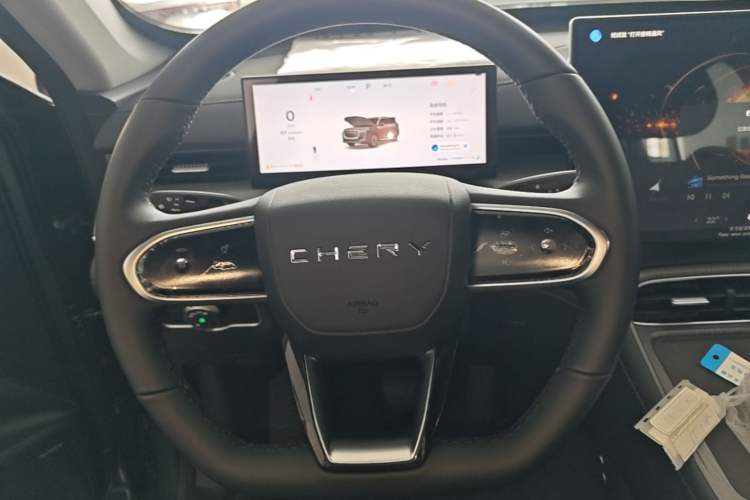 Used Chery Tiggo 8 PLUS 2025 290TGDI DCT Comfort Edition 5 Seats Steering Wheel
