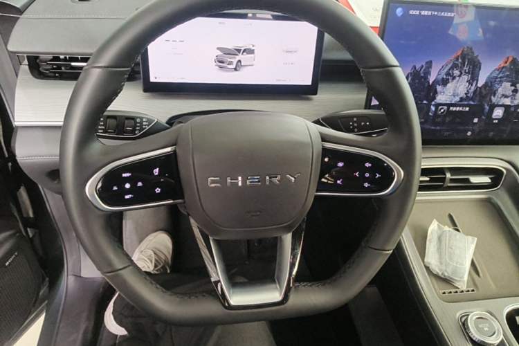 Used Chery Tiggo 8 PLUS 2025 290TGDI DCT Luxury 5-Seater Steering Wheel