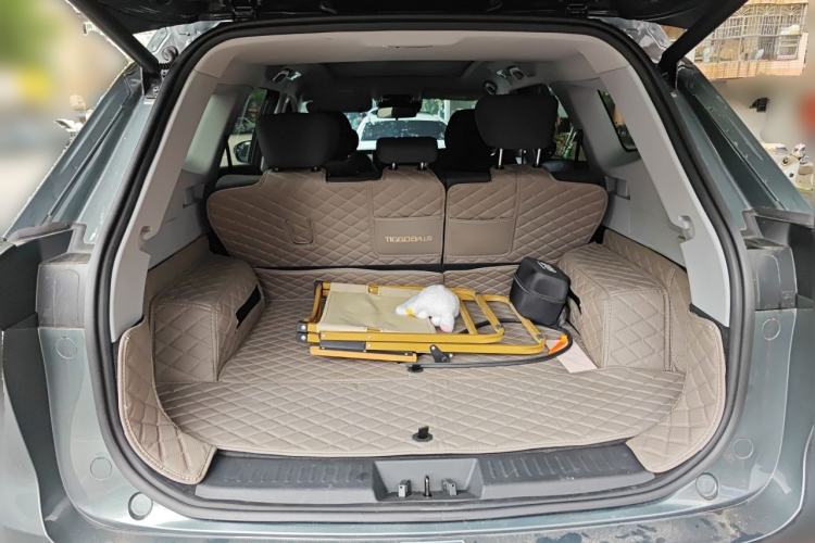Used Chery Tiggo 8 PLUS 2025 290TGDI DCT Luxury 5-Seater Trunk