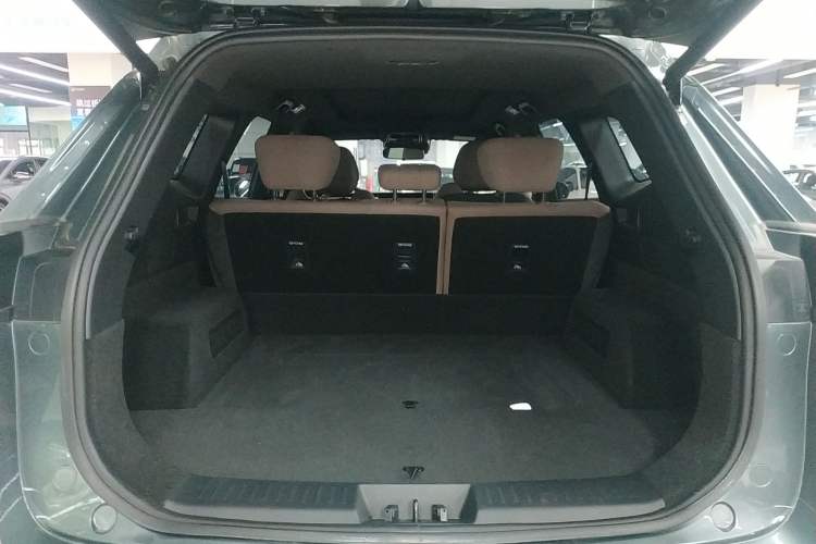 Used Chery Tiggo 8 PLUS 2025 290TGDI DCT Prestige 5-Seater Trunk
