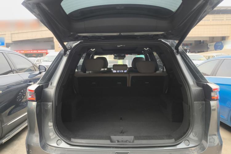 Used Chery Tiggo 8 PLUS 2025 290TGDI DCT Prestige 5-Seater Trunk