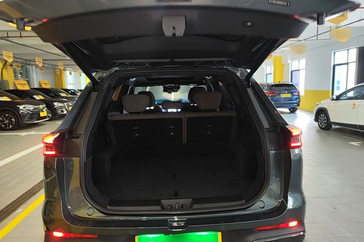 Used Chery Tiggo 8 PLUS 2025 290TGDI DCT Prestige 5-Seater Trunk