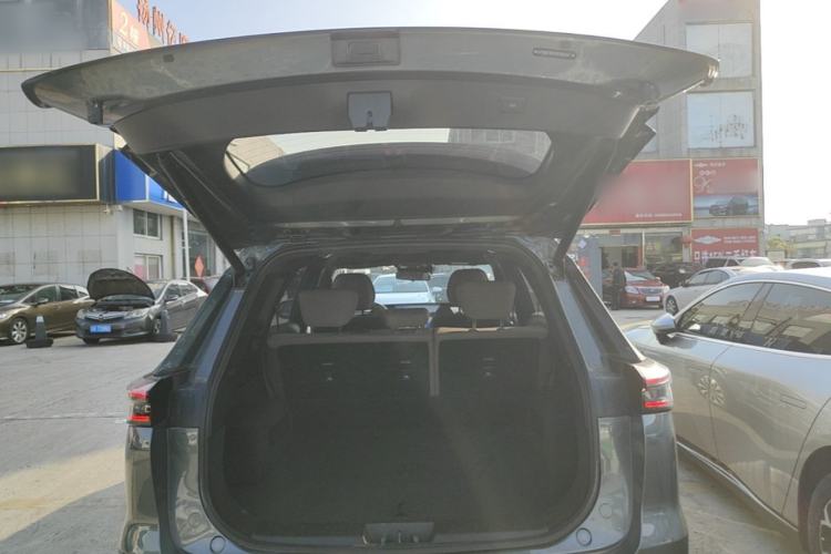 Used Chery Tiggo 8 PLUS 2025 290TGDI DCT Prestige 5-Seater Trunk