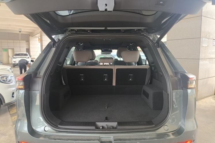 Used Chery Tiggo 8 PLUS 2025 290TGDI DCT Prestige 5-Seater Trunk