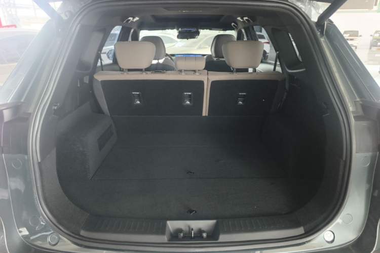 Used Chery Tiggo 8 PLUS 2025 290TGDI DCT Prestige 5-Seater Trunk