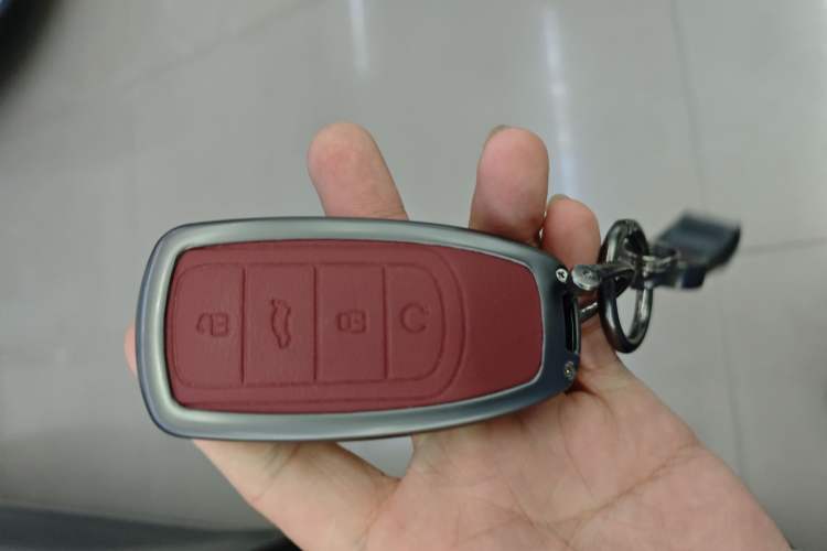 Used Chery Tiggo 8 PLUS 2025 290TGDI DCT Luxury 5-Seater Vehicle Key