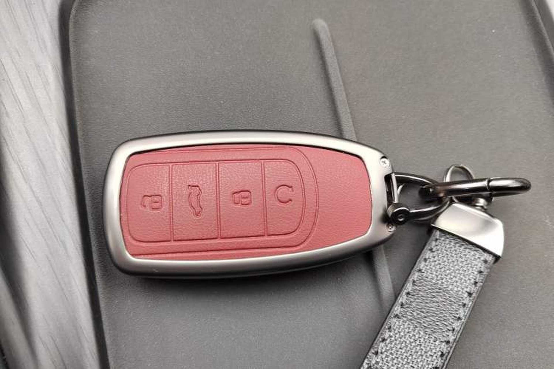 Used Chery Tiggo 8 PLUS 2025 290TGDI DCT Luxury 5-Seater Vehicle Key