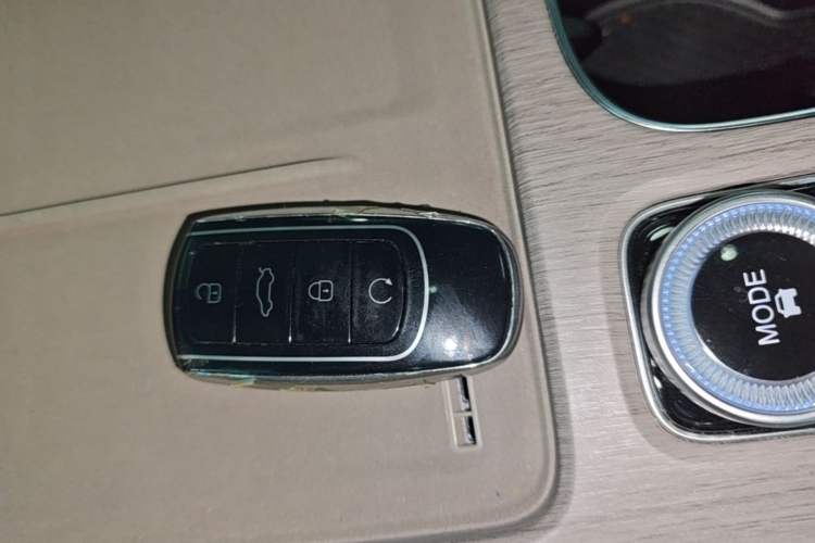 Used Chery Tiggo 8 PLUS 2025 290TGDI DCT Prestige 5-Seater Vehicle Key