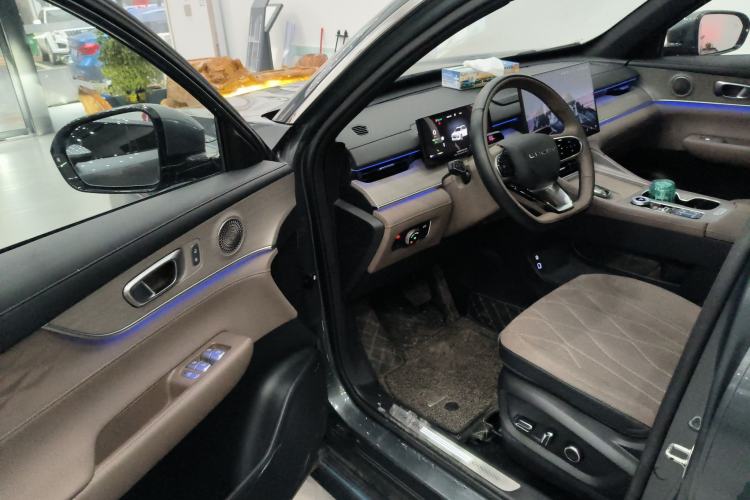 Used Chery Tiggo 8 PLUS 2025 290TGDI DCT Prestige 5-Seater Driver Seat