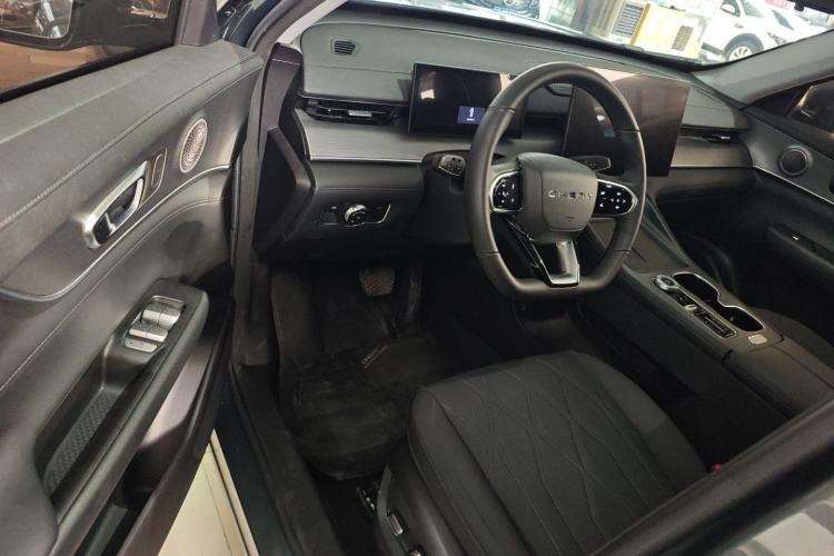 Used Chery Tiggo 8 PLUS 2025 290TGDI DCT Luxury 5-Seater Driver Seat