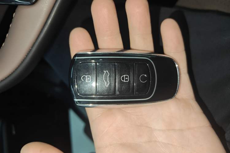 Used Chery Tiggo 8 PLUS 2025 290TGDI DCT Prestige 5-Seater Interior 1