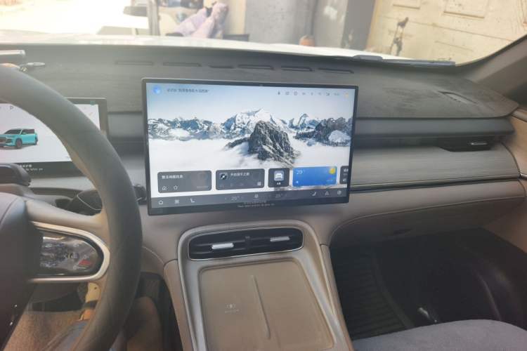 Used Chery Tiggo 8 PLUS 2025 290TGDI DCT Prestige 5-Seater Audio And AC Panel