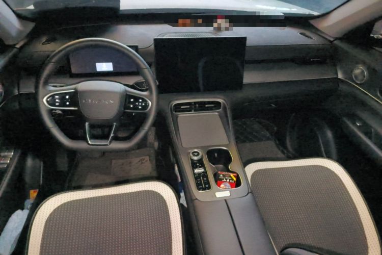 Used Chery Tiggo 8 PLUS 2025 290TGDI DCT Comfort Edition 5 Seats Center Console