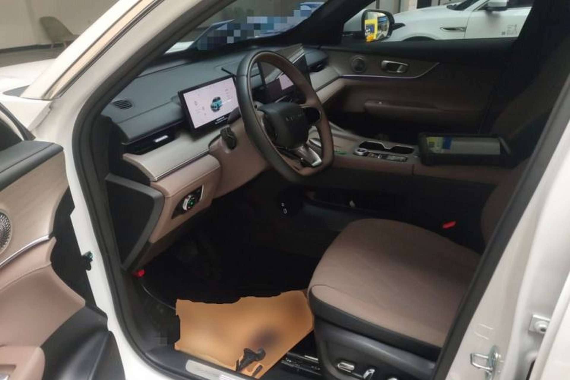 Used Chery Tiggo 8 PLUS 2025 290TGDI DCT Prestige 5-Seater Driver Seat