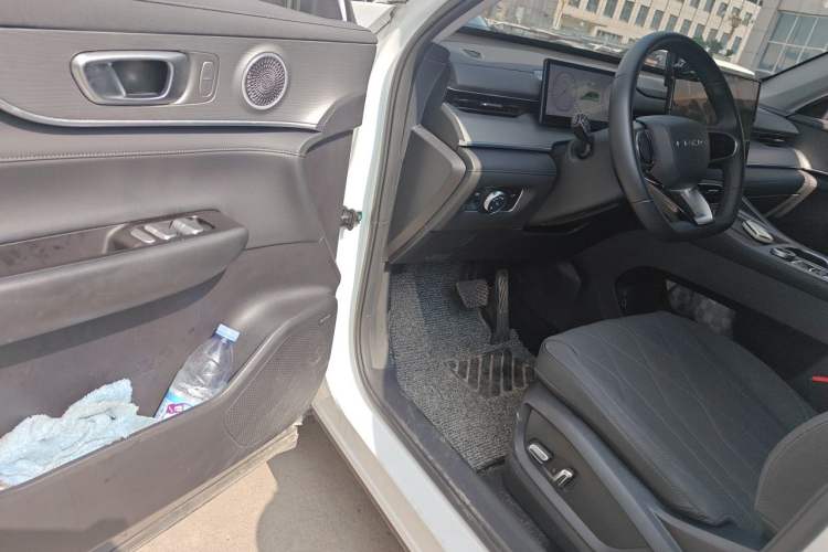 Used Chery Tiggo 8 PLUS 2025 290TGDI DCT Luxury 5-Seater Driver Seat