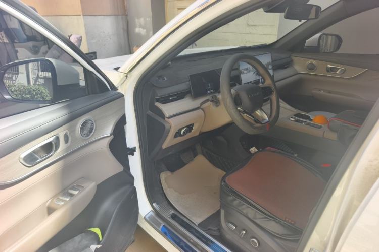 Used Chery Tiggo 8 PLUS 2025 290TGDI DCT Prestige 5-Seater Driver Seat