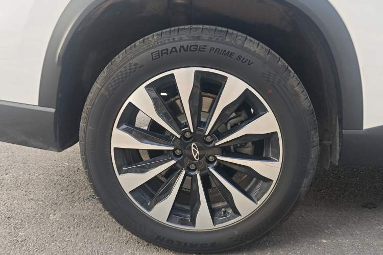 Used Chery Tiggo 8 PLUS 2025 290TGDI DCT Prestige 5-Seater Exterior 6