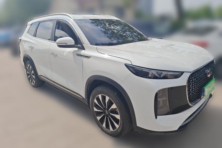 Used Chery Tiggo 8 PLUS 2025 290TGDI DCT Luxury 5-Seater Front Right 45 Deg