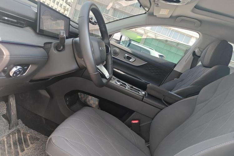 Used Chery Tiggo 8 PLUS 2025 290TGDI DCT Luxury 5-Seater Left Front Seat
