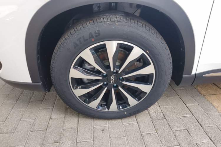 Used Chery Tiggo 8 PLUS 2025 Model 290TGDI DCT Chengshi Edition Left Front Wheel Hub